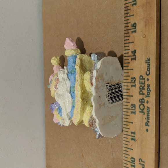 3/$24.00 PASTEL SANTA CLAUSS RESIN - Picture 4 of 4